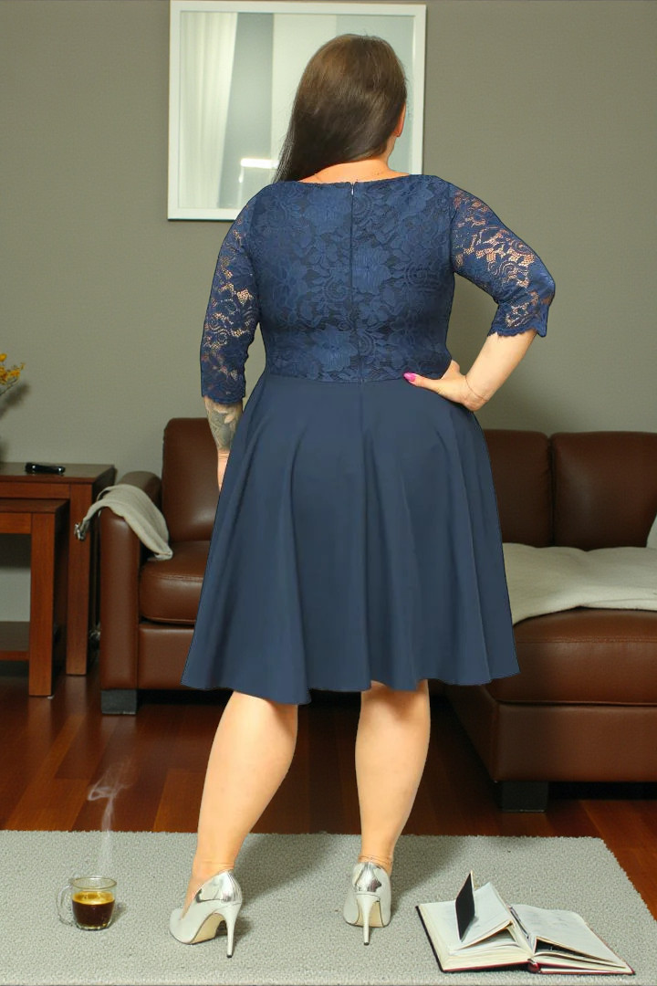 Sukienka Daniella rozkloszowana ekskluzywna kopertowy dekolt koronka granat kwiatki - obrazek 4