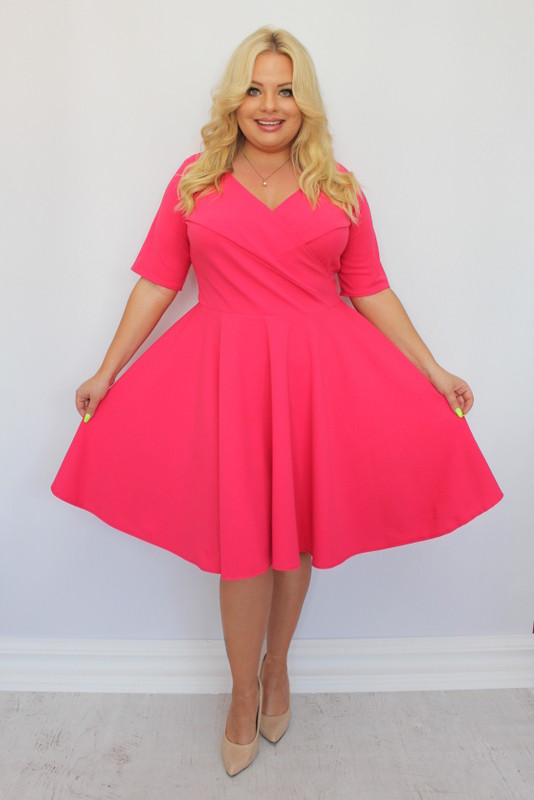 Sukienka klasyczna rozkloszowana z kopertowym dekoltem amarant gładka. A002. MEGA WYPRZEDAŻ!