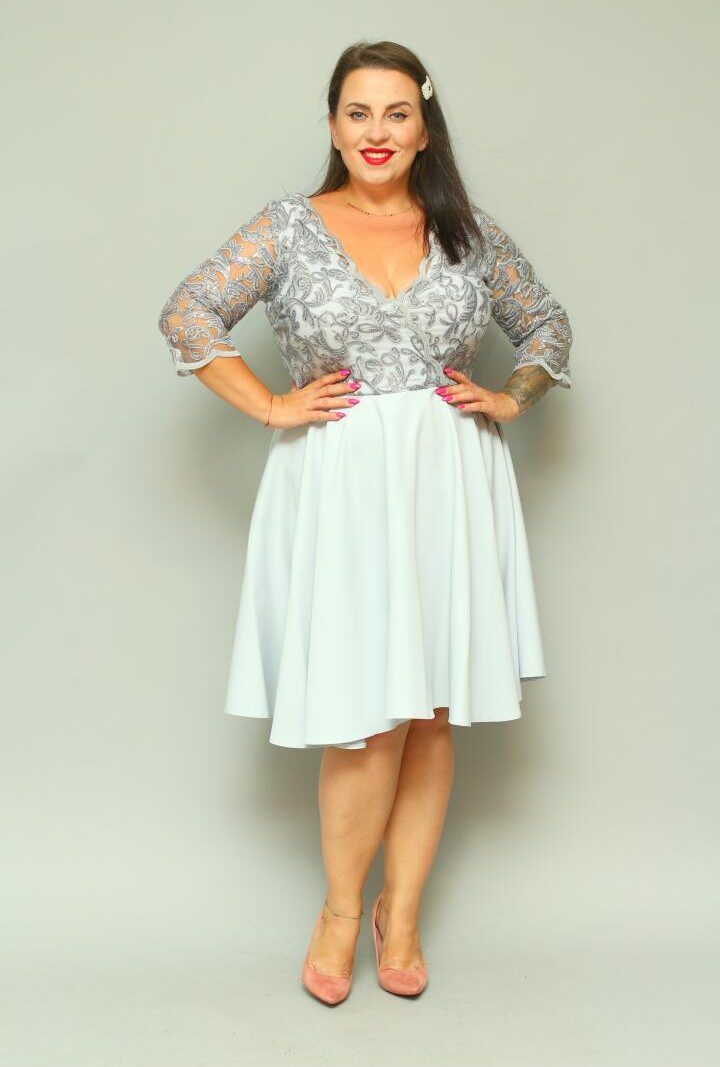 Sukienka Paloma rozkloszowana z kopertowym dekoltem EKSKLUZYWNA popiel cekiny listki PROMOCJA