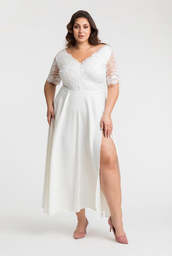 Sukienka Persefona koktajlowa rozkloszowana ekskluzywna kopertowy dekolt koronka ecru WYPRZEDAŻ