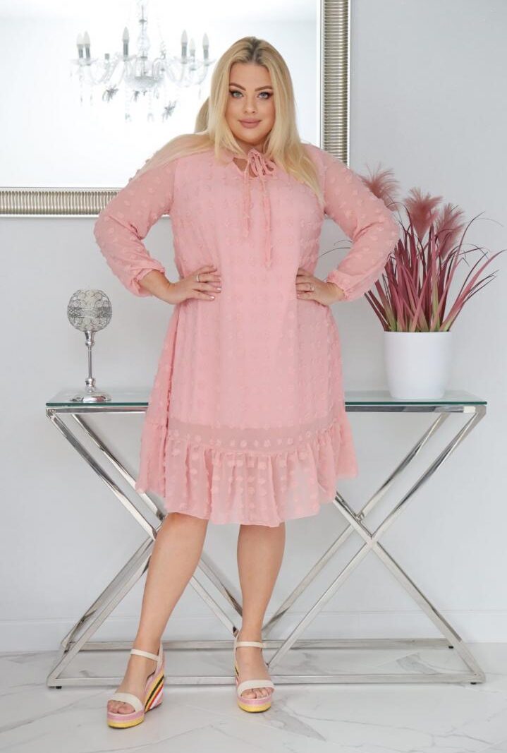 Sukienka Luiza zwiewna lekka szyfonowa z falbanką pudrowy róż