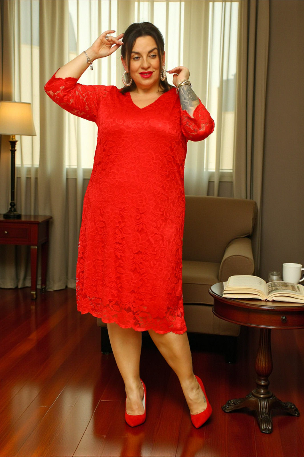 Sukienka Manola trapezowa koronkowa czerwona