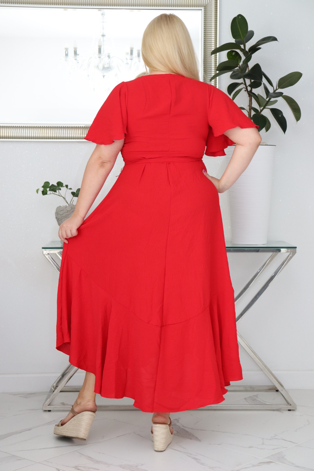 Sukienka ALBINA: Wygoda i elegancja w jednym. Poznaj sukienkę, w której się zakochasz! CZERWONY - obrazek 6