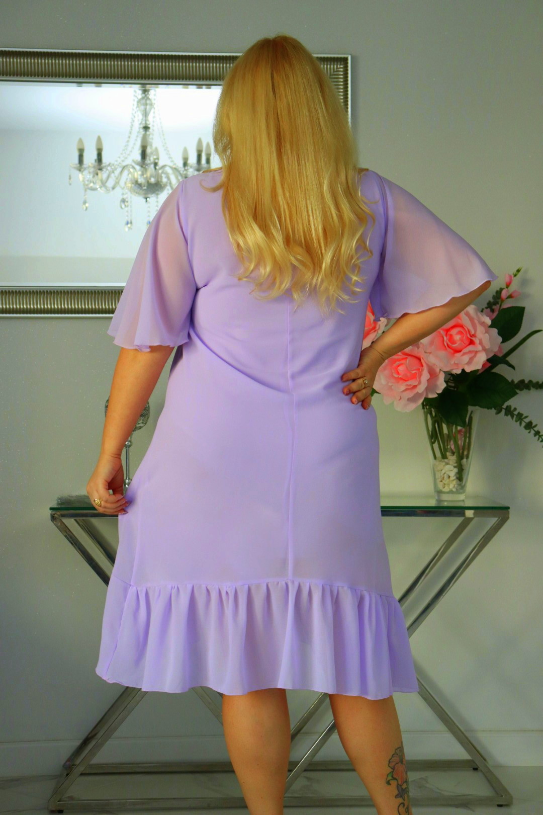 Sukienka Tamira z falbanką z żorżety szyfonowa LILIOWA - obrazek 6