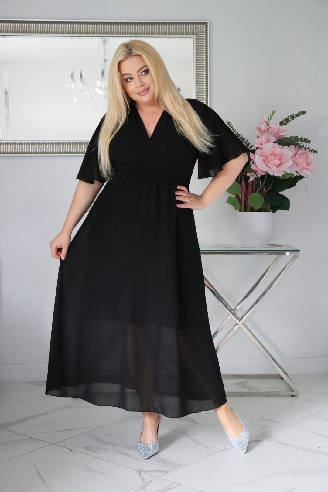 Sukienka MAXI trapezowa Ariel z szyfonu żorżeta czarna