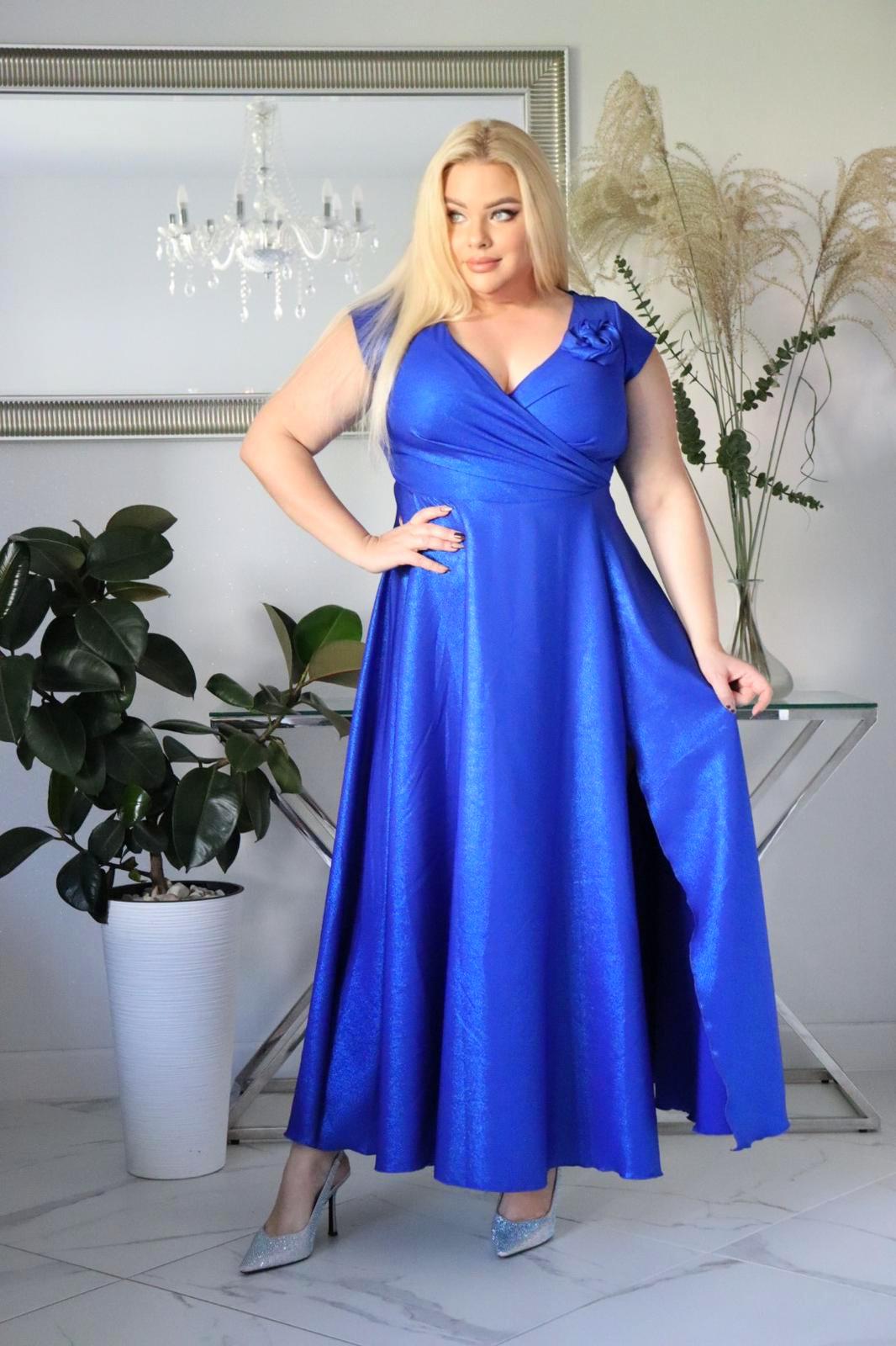 Bestseller weselny 2026: Suknia glamour z Różą 3D – Rozmiary 36-60! CHABROWA! KOD S1009.